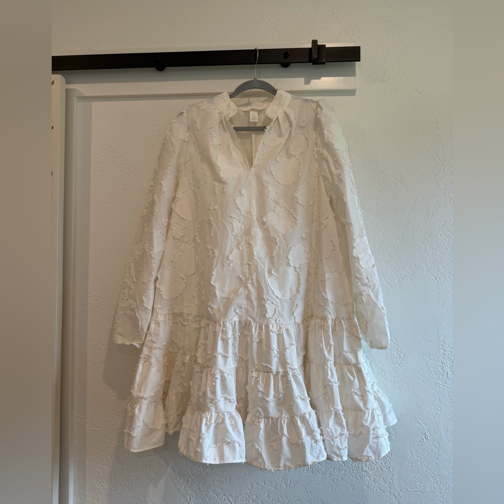 H&M White Textured Mini Dress With Ruffle Detail Size Medium
